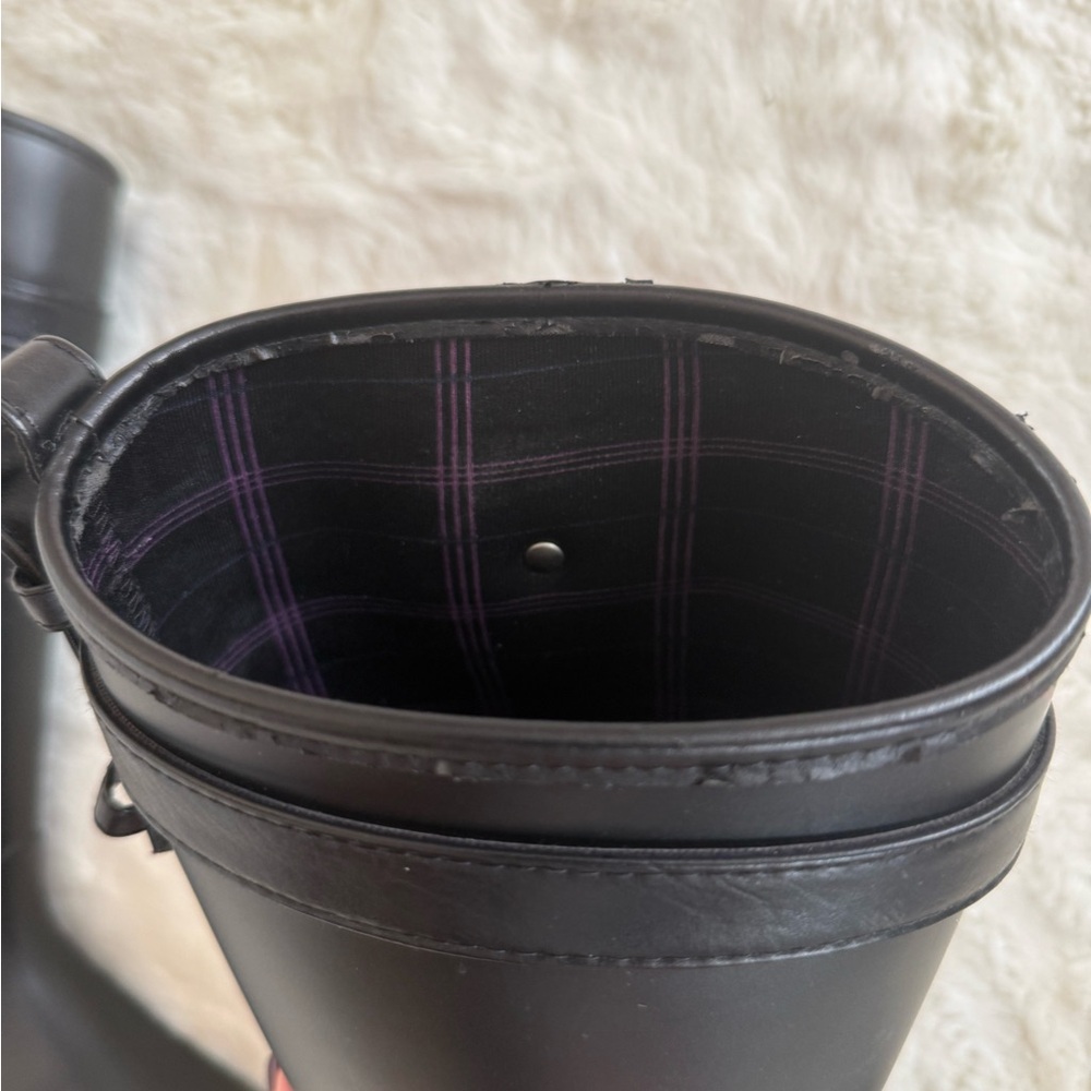 DIRTY LAUNDRY Black Buckle Rain Boots Size 8 Knee High Waterproof Equestrian - Picture 9 of 11